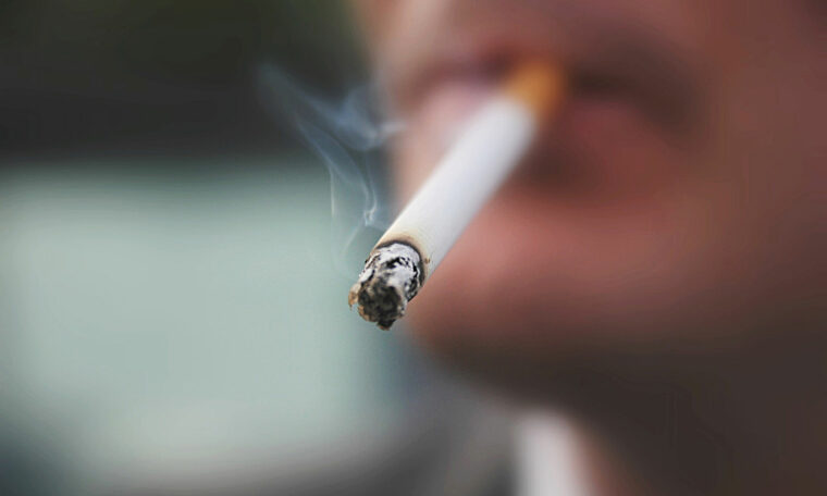 Brinnande cigarett