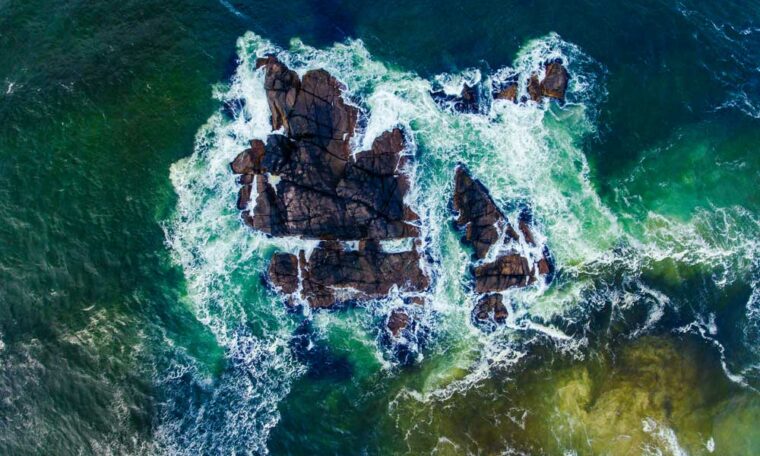 Havstemperaturen påverkas mycket mindre av naturlig klimatvariation än vad atmosfärens temperatur gör. Det gör haven till en tydlig indikator på global uppvärmning. Bilden är tagen vid Ogna strand utanför Bryne I Norge. Bild: Getty Images