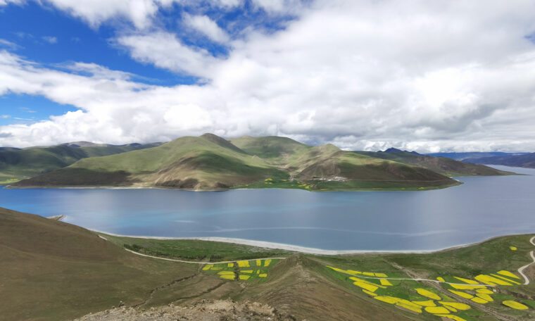 sjö i Tibet