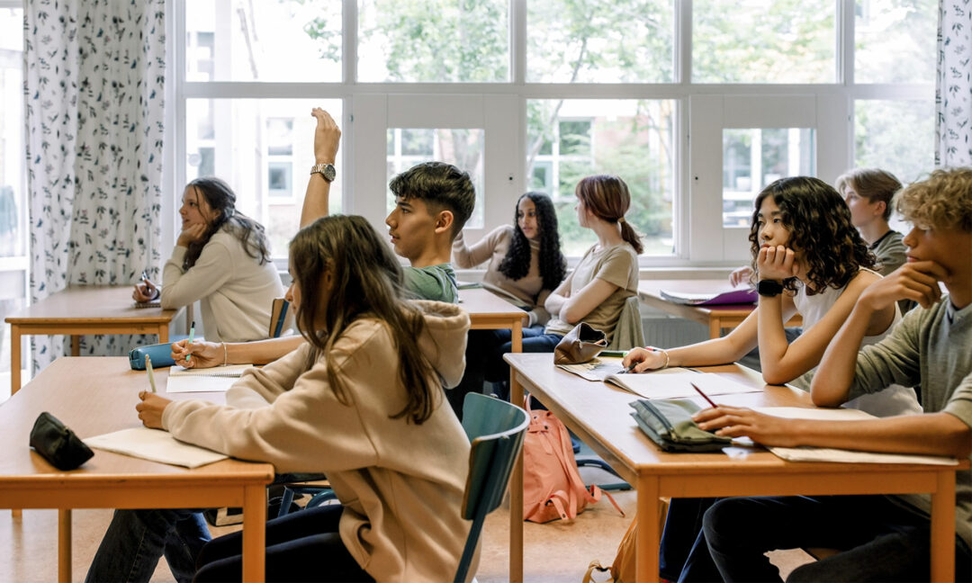 Så ska nya betyg ge fler elever gymnasiebehörighet / elever i klassrum
