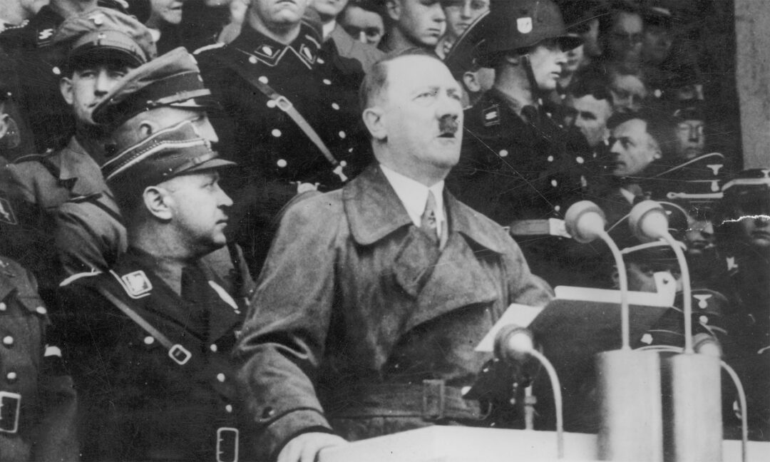 Hitler håller tal