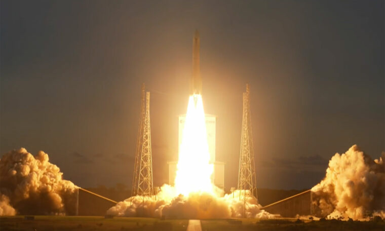 Sentinel-1D lyfter